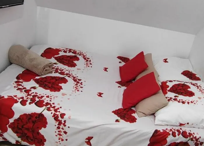 Fiona1 Centrum700m Parking Bezpłatny Monitorowany Salon Tv Sypialnia Tv Kuchnia łazienka Rekuperacja Apartament