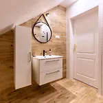 Fiona1 Centrum700m Parking Bezplatny Monitorowany Salon Tv Sypialnia Tv Kuchnia Lazienka Rekuperacja * Karpacz